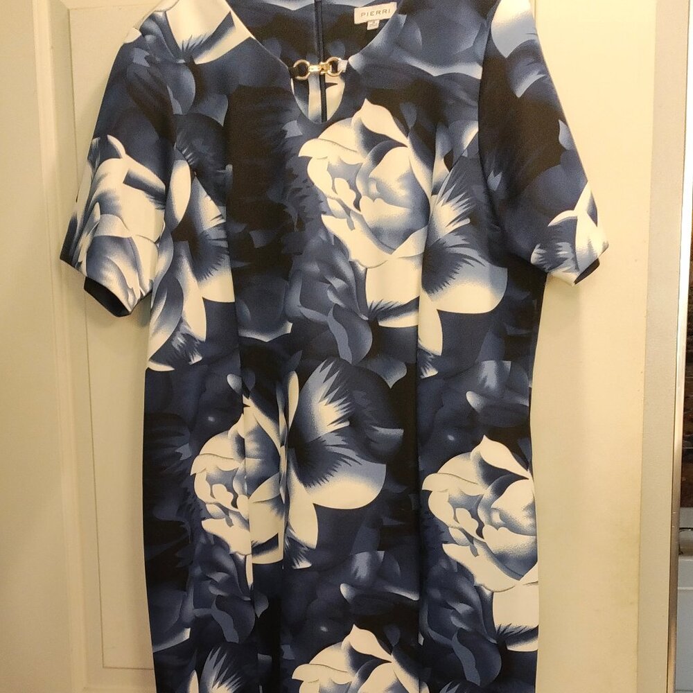 Pierri New York Dark Blue Floral Dress Size 16